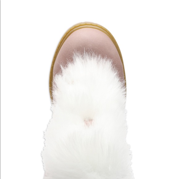 Women’s Sz 8 Faux Fur Lined Lace-up Sneaker Boot - Picture 3 of 6